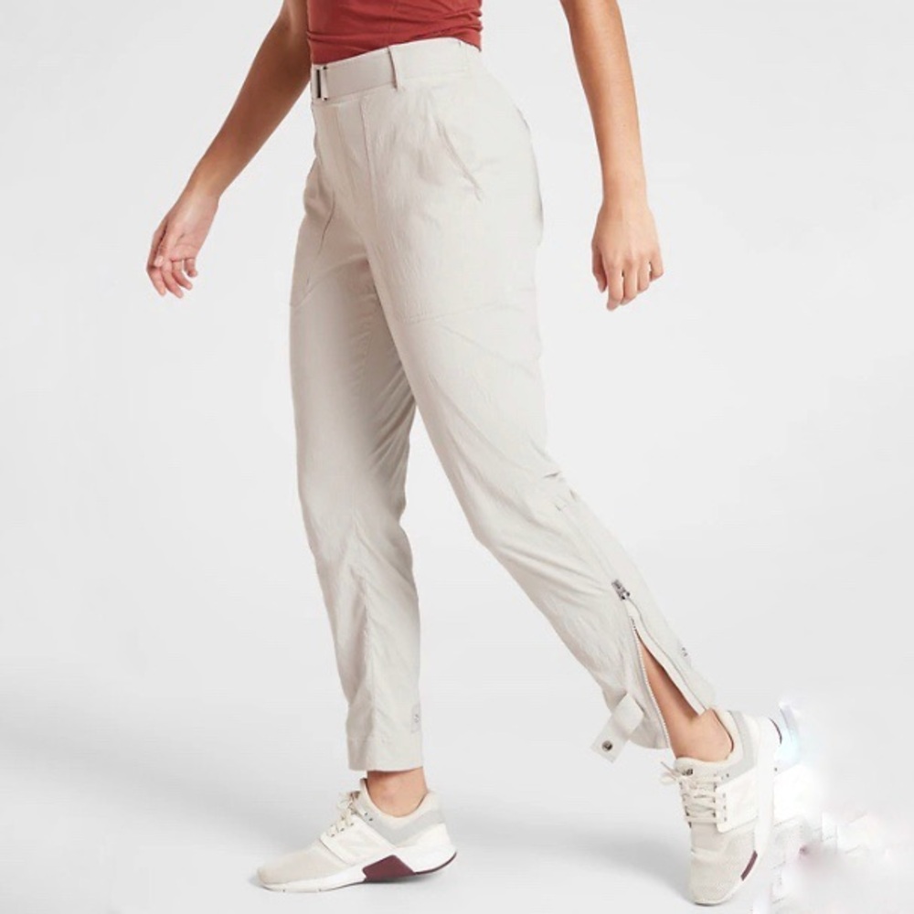 Athleta Trekkie Belted Pants Size 10 Birch Grey UPF Pockets Hiking Ankle Zippers